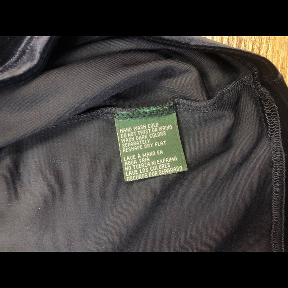 Vintage Ralph Lauren navy velvet women’s top. - Picture 4 of 5